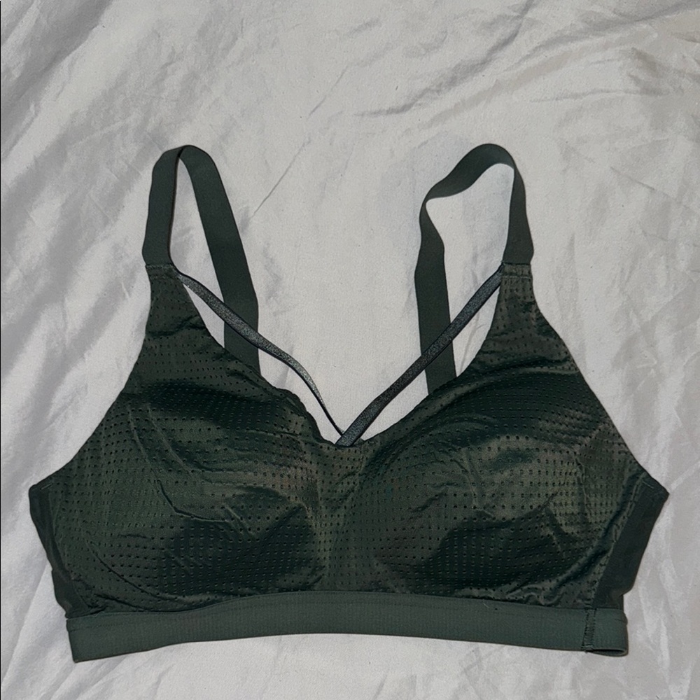 Women's Green lightweight by Victorias Secret Sports Bra